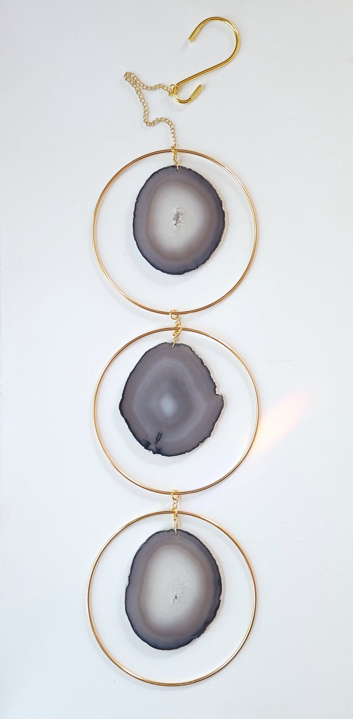 Agate Window Chain - White and Black