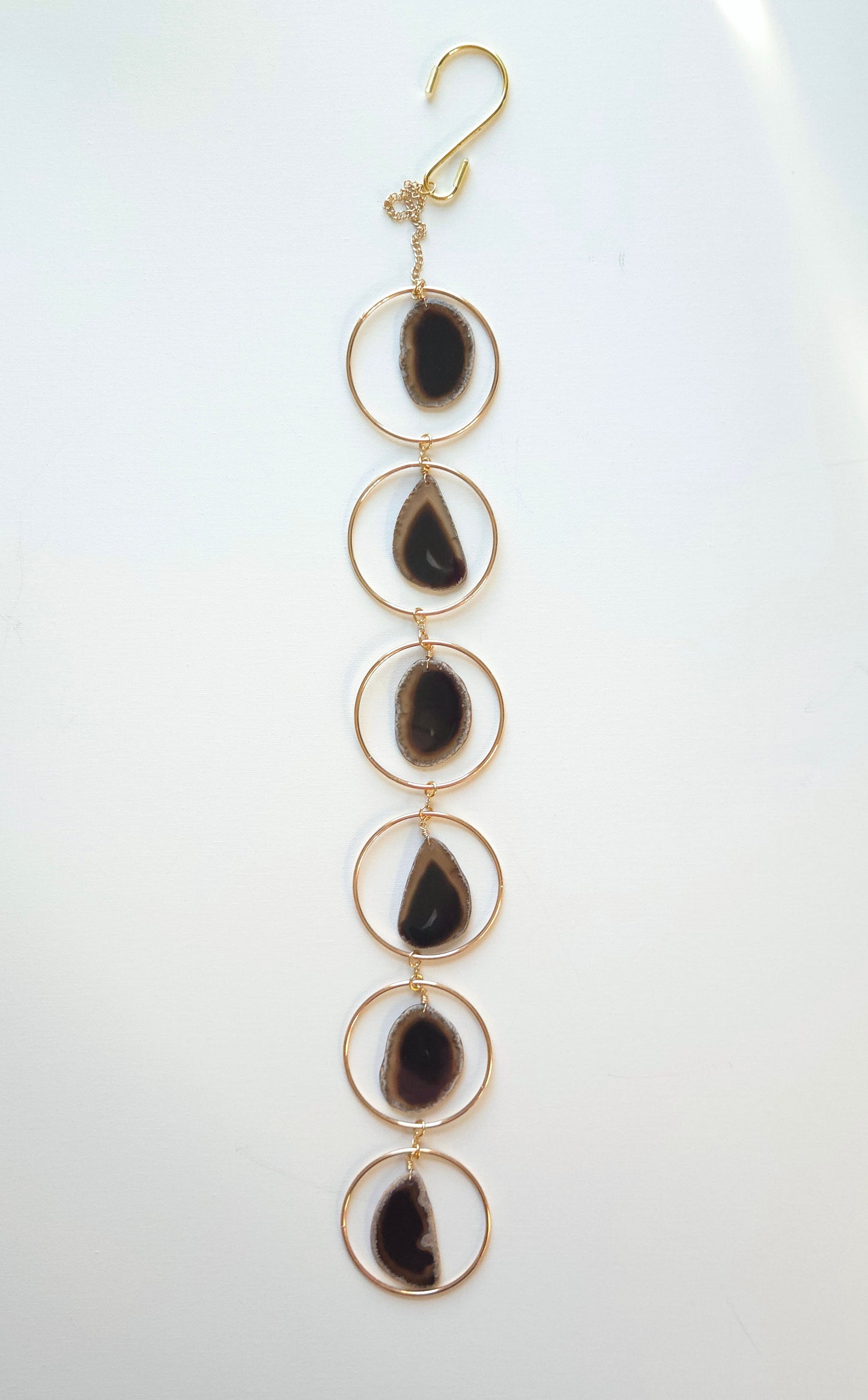 Agate Window Chain - Black
